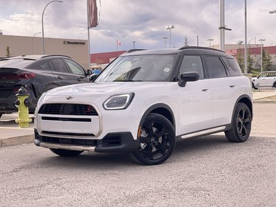 MINI Cooper Countryman  2027 à Calgary, Alberta