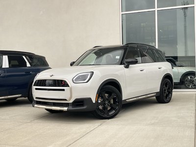 MINI Cooper Countryman  2027 à Calgary, Alberta