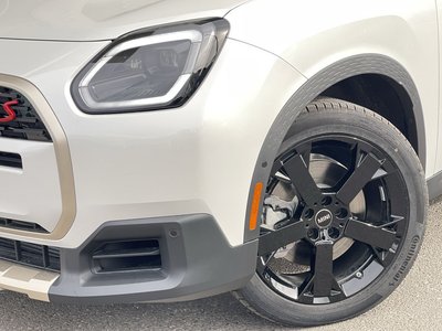 MINI Cooper Countryman  2027 à Calgary, Alberta