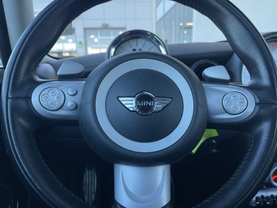 MINI Cooper Hardtop  2009 à Calgary, Alberta