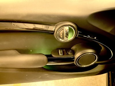 2014 MINI Cooper Hardtop in Calgary, Alberta