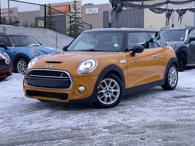 MINI Cooper Hardtop  2015 à Calgary, Alberta