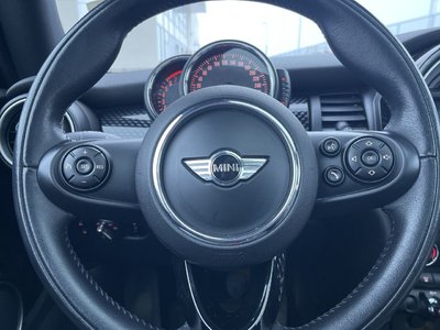 MINI Cooper Hardtop  2015 à Calgary, Alberta