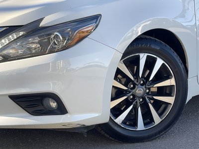 2016 Nissan Altima in Calgary, Alberta