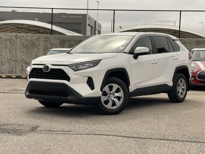 Toyota RAV4  2022 à Calgary, Alberta