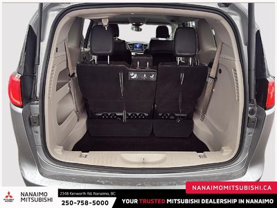 2017 Chrysler Pacifica Touring L — photo 8