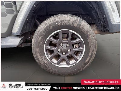 2023 Jeep Gladiator Overland — photo 2