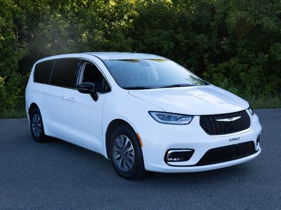 Chrysler Pacifica Hybrid Select 2024