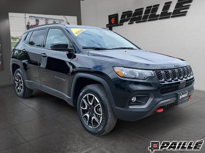 2024 Jeep Compass Trailhawk HEATED SEATS AND STEERING WHEEL, UCONNECT 5 WITH APPLE CARPLAY