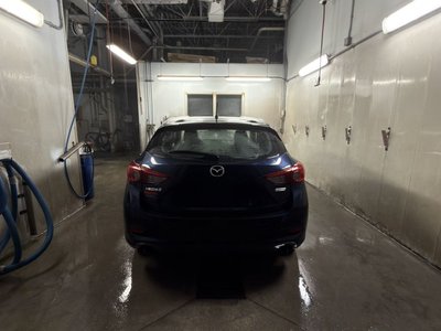 2018 Mazda 3 in Saint-Bruno-de-Montarville, Quebec
