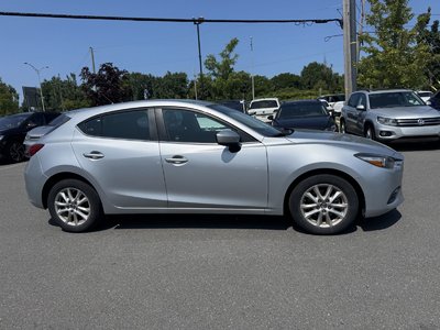 Mazda 3  2017 à Saint-Bruno-de-Montarville, Québec