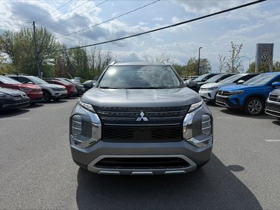 Mitsubishi Outlander  2022 à Saint-Bruno-de-Montarville, Québec