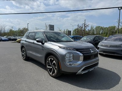 Mitsubishi Outlander  2022 à Saint-Bruno-de-Montarville, Québec