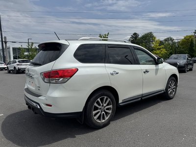2016 Nissan Pathfinder in Saint-Bruno-de-Montarville, Quebec