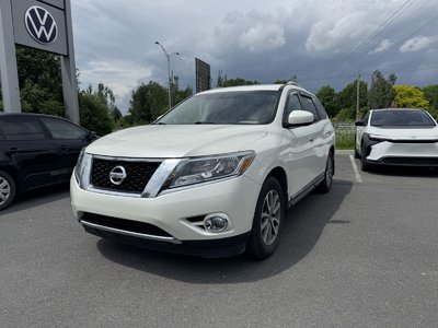 2016 Nissan Pathfinder in Saint-Bruno-de-Montarville, Quebec