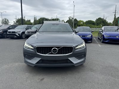 2020 Volvo V60 Cross Country in Saint-Bruno-de-Montarville, Quebec