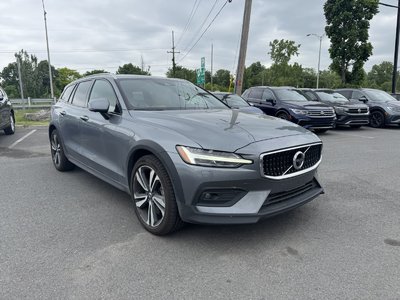 2020 Volvo V60 Cross Country in Saint-Bruno-de-Montarville, Quebec