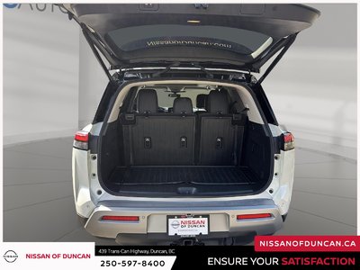 2024 Nissan Pathfinder Platinum — photo 6
