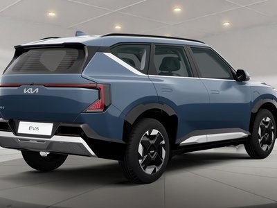 2027 KIA EV5 Wind AWD — photo 3