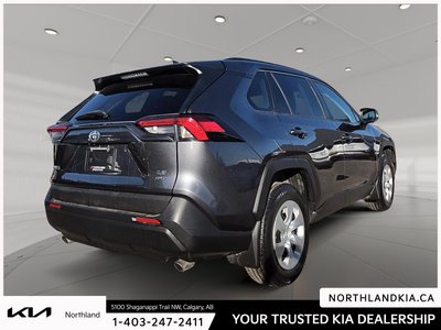 2020 Toyota RAV4 LE — photo 4
