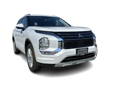 2024 Mitsubishi Outlander in Langley, British Columbia