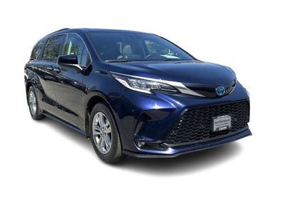 2022 Toyota Sienna Hybrid in North Vancouver, British Columbia