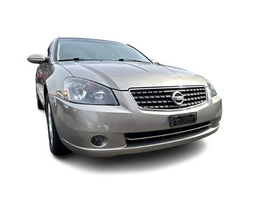 2005  Altima in North Vancouver, British Columbia
