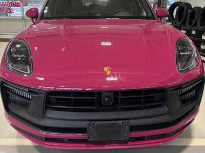 2024 Porsche Macan in Oakville, Ontario