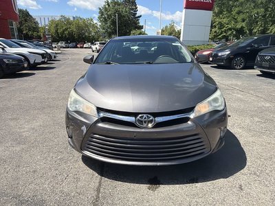 2016 Toyota Camry in Oakville, Ontario