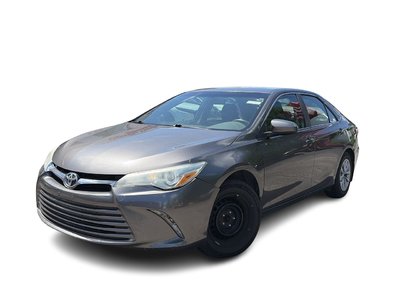 2016 Toyota Camry in Oakville, Ontario