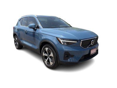 2023 Volvo XC40 in Oakville, Ontario