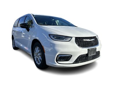 2024 Chrysler Pacifica in Vancouver, British Columbia