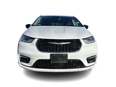 2024 Chrysler Pacifica in Vancouver, British Columbia
