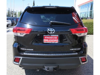 2017 Toyota Highlander in Richmond, British Columbia