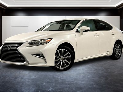 Lexus ES 300h TOURING 2017 NAVIGATION - SIEGES CHAUFFANTS - CAMERA DE RECUL - TOIT OUVRANT