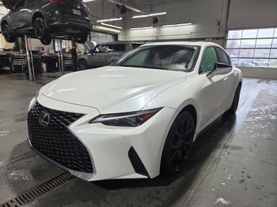 Lexus IS 300 2024 AWD - CAMERA DE RECUL - TOIT OUVRANT - CUIR PALOMINO - CARPLAY