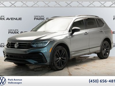 2022 Volkswagen Tiguan Comfortline R-Line Black Edition | 19 inch wheels | Panoramic sunroof | Carplay | Camera