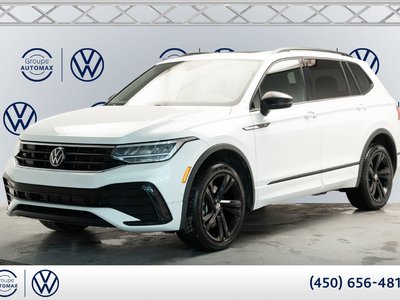 Volkswagen Tiguan Comfortline R-Line Black Edition 2024 Toit panoramique | Jantes 19 pouces | Caméra | Carplay