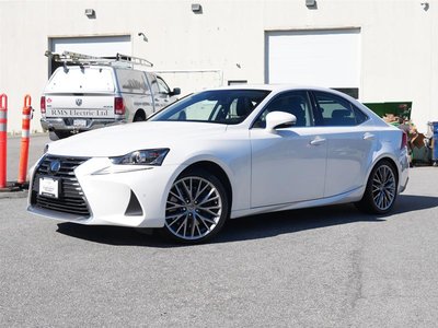 Lexus IS  2019 à Vancouver, Colombie-Britannique