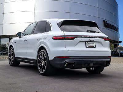 Porsche Cayenne  2022 à Vancouver, Colombie-Britannique