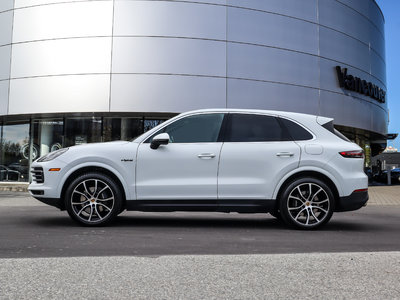 Porsche Cayenne  2022 à Vancouver, Colombie-Britannique