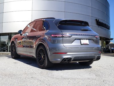 Porsche Cayenne  2022 à Vancouver, Colombie-Britannique