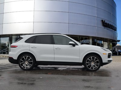 Porsche Cayenne  2023 à Vancouver, Colombie-Britannique