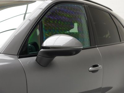 2024 Porsche Cayenne in Vancouver, British Columbia