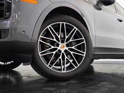 2024 Porsche Cayenne in Vancouver, British Columbia