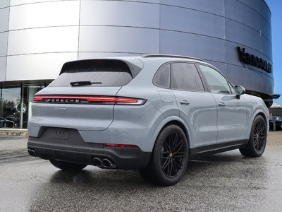 Porsche Cayenne  2025 à Vancouver, Colombie-Britannique