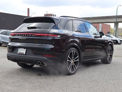 Porsche Cayenne  2025 à Vancouver, Colombie-Britannique