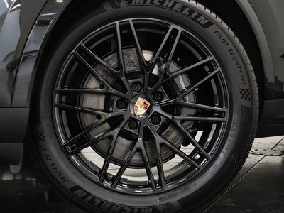 2026 Porsche Cayenne in Vancouver, British Columbia