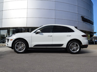 Porsche Macan  2015 à Vancouver, Colombie-Britannique