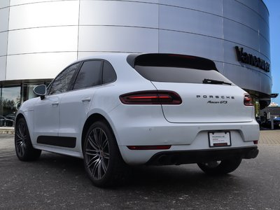 Porsche Macan  2017 à Vancouver, Colombie-Britannique